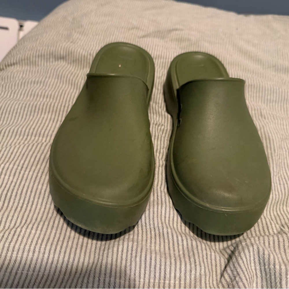Roxy Forest Green Slip-On Shoes
